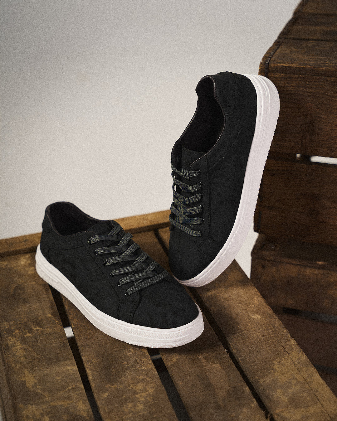 Caspian Opulent Sneaker